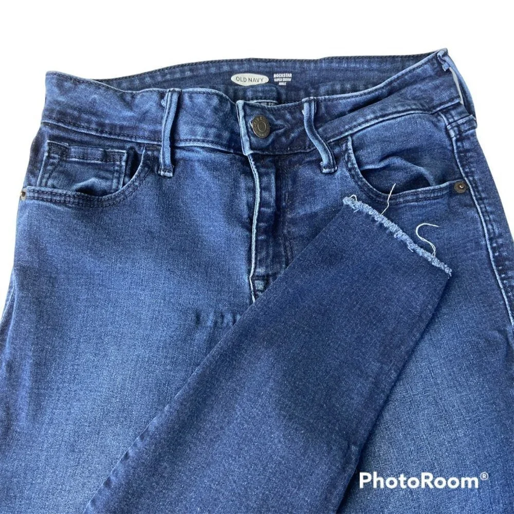 ✨2/$20✨ Old Navy Rockstar Super Skinny Ankle Jeans Size 2‎